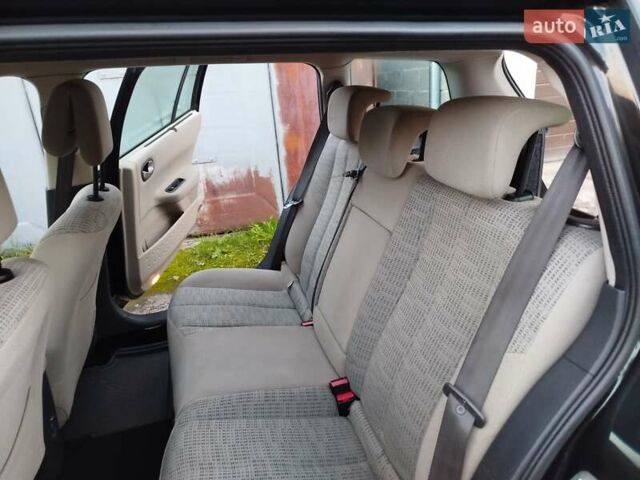Рено Меган 2006 в Львове на Automoto.ua Черный Рено Меган, объемом двигателя 1.6 л и пробегом 194 тыс. км за 5000 $, фото 16 на Automoto.ua
