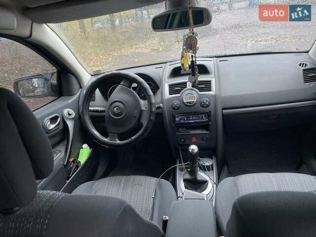 Чорний Рено Меган, об'ємом двигуна 1.6 л та пробігом 260 тис. км за 5400 $, фото 6 на Automoto.ua