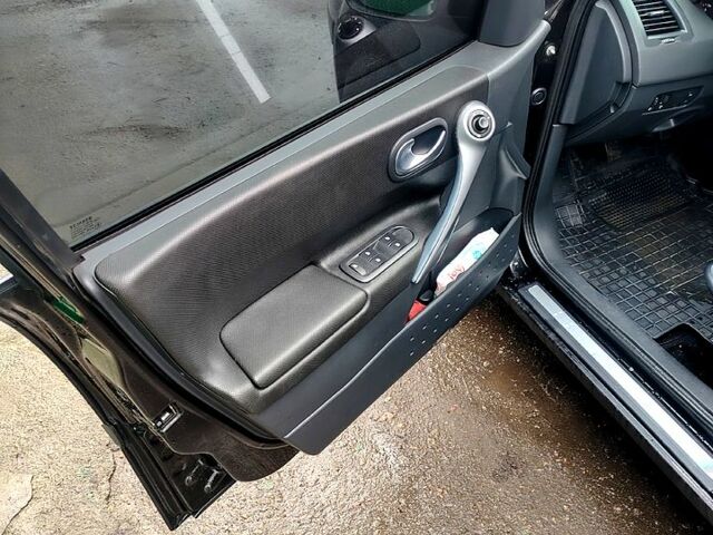 Чорний Рено Меган, об'ємом двигуна 2 л та пробігом 261 тис. км за 5500 $, фото 3 на Automoto.ua