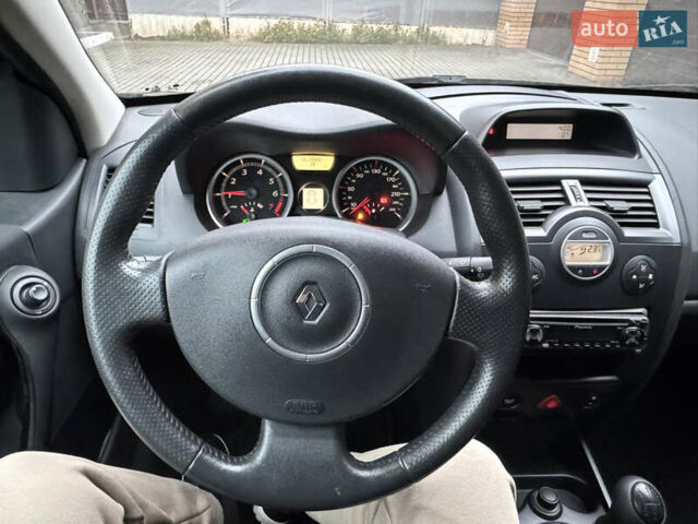 Черный Рено Меган, объемом двигателя 1.6 л и пробегом 203 тыс. км за 4850 $, фото 19 на Automoto.ua