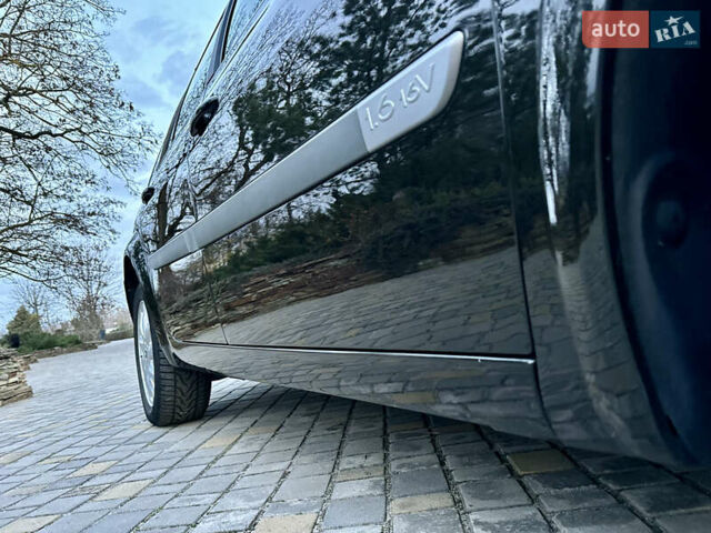 Черный Рено Меган, объемом двигателя 1.6 л и пробегом 68 тыс. км за 6899 $, фото 38 на Automoto.ua