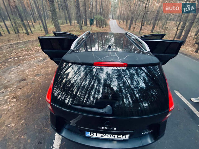 Черный Рено Меган, объемом двигателя 1.6 л и пробегом 326 тыс. км за 4900 $, фото 11 на Automoto.ua
