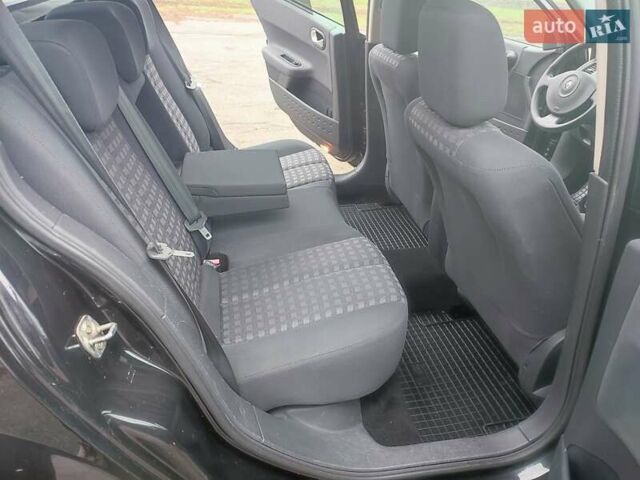 Чорний Рено Меган, об'ємом двигуна 1.6 л та пробігом 163 тис. км за 5600 $, фото 30 на Automoto.ua