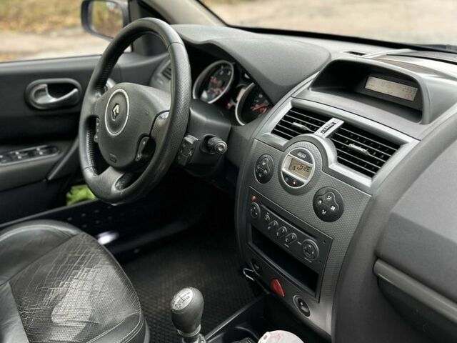 Чорний Рено Меган, об'ємом двигуна 1.5 л та пробігом 288 тис. км за 4699 $, фото 6 на Automoto.ua