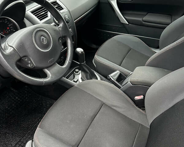 Чорний Рено Меган, об'ємом двигуна 1.6 л та пробігом 219 тис. км за 6000 $, фото 8 на Automoto.ua