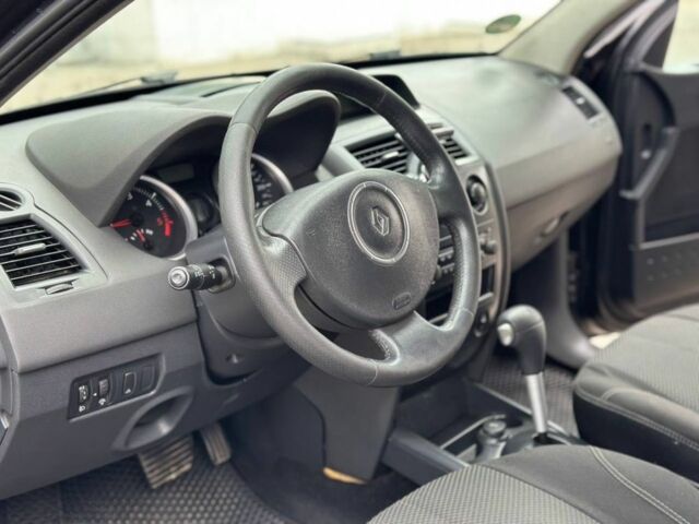 Черный Рено Меган, объемом двигателя 1.9 л и пробегом 196 тыс. км за 4999 $, фото 8 на Automoto.ua