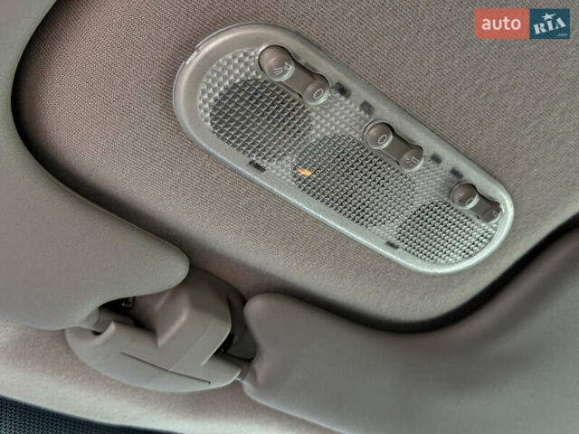 Черный Рено Меган, объемом двигателя 1.6 л и пробегом 203 тыс. км за 5500 $, фото 75 на Automoto.ua