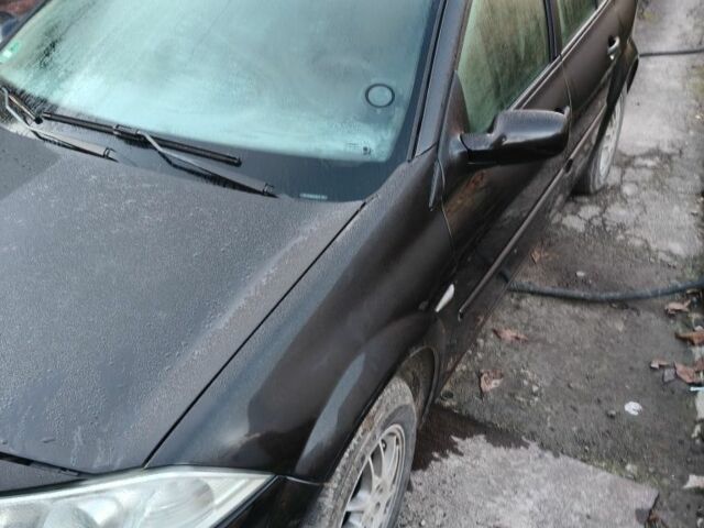 Черный Рено Меган, объемом двигателя 1.6 л и пробегом 233 тыс. км за 5000 $, фото 8 на Automoto.ua