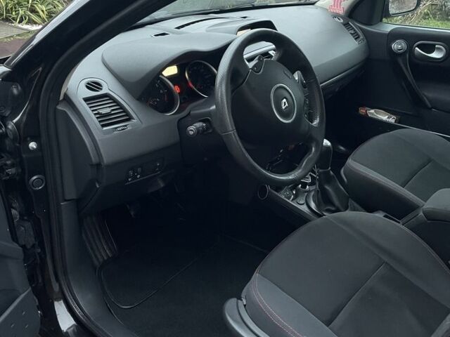 Черный Рено Меган, объемом двигателя 1.6 л и пробегом 197 тыс. км за 4999 $, фото 4 на Automoto.ua