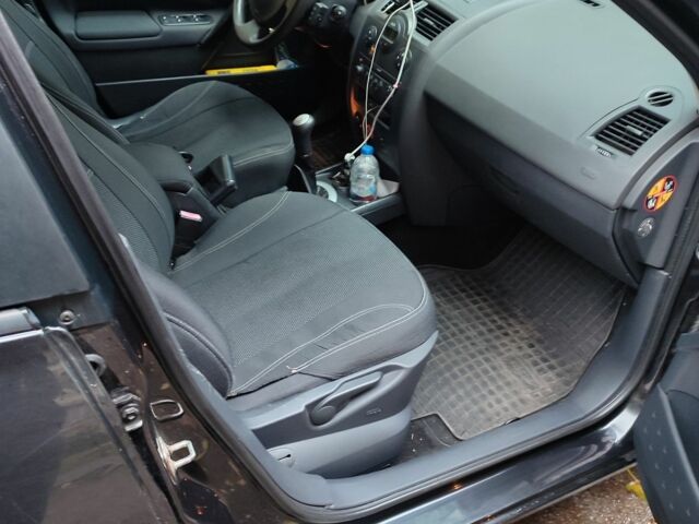 Чорний Рено Меган, об'ємом двигуна 0 л та пробігом 180 тис. км за 5400 $, фото 6 на Automoto.ua