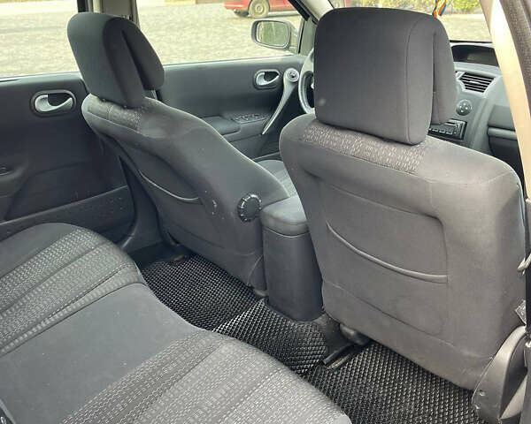 Черный Рено Меган, объемом двигателя 1.6 л и пробегом 235 тыс. км за 4200 $, фото 15 на Automoto.ua