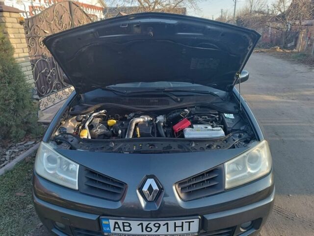Черный Рено Меган, объемом двигателя 1.5 л и пробегом 298 тыс. км за 4600 $, фото 12 на Automoto.ua