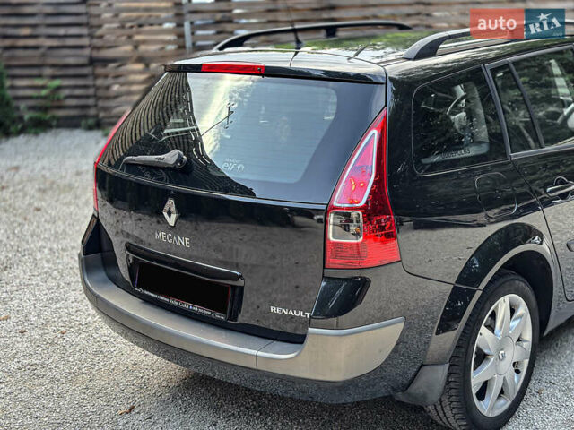 Черный Рено Меган, объемом двигателя 1.6 л и пробегом 203 тыс. км за 5500 $, фото 40 на Automoto.ua