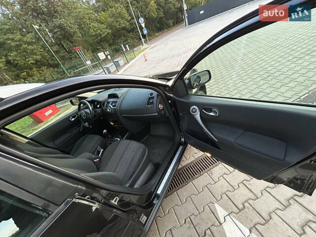 Черный Рено Меган, объемом двигателя 1.6 л и пробегом 209 тыс. км за 5699 $, фото 22 на Automoto.ua