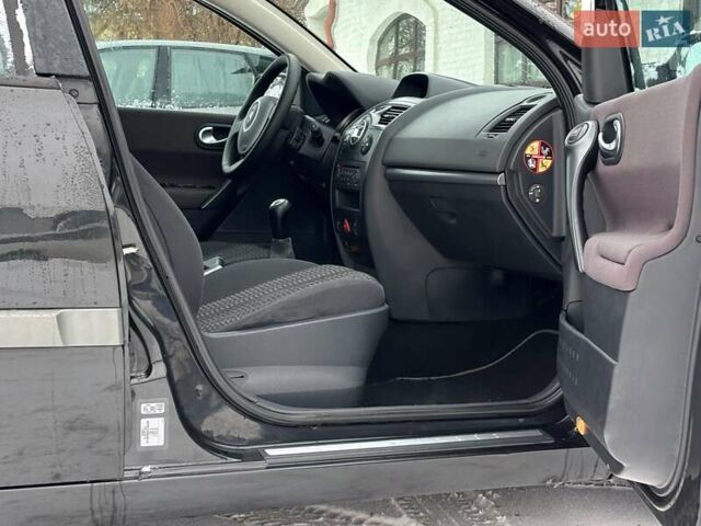 Чорний Рено Меган, об'ємом двигуна 1.6 л та пробігом 211 тис. км за 5699 $, фото 80 на Automoto.ua