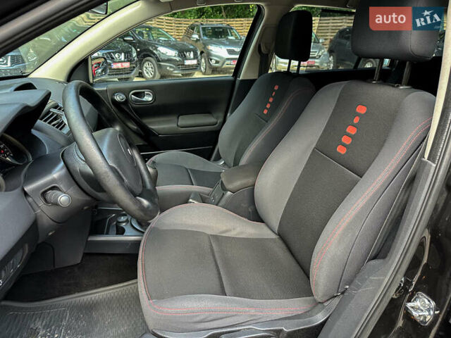 Черный Рено Меган, объемом двигателя 1.6 л и пробегом 203 тыс. км за 5500 $, фото 63 на Automoto.ua