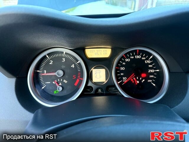 Чорний Рено Меган, об'ємом двигуна 1.9 л та пробігом 225 тис. км за 5150 $, фото 13 на Automoto.ua