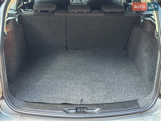 Черный Рено Меган, объемом двигателя 1.6 л и пробегом 203 тыс. км за 5500 $, фото 92 на Automoto.ua