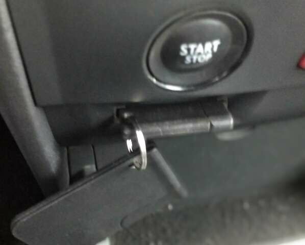 Чорний Рено Меган, об'ємом двигуна 1.6 л та пробігом 190 тис. км за 5200 $, фото 17 на Automoto.ua