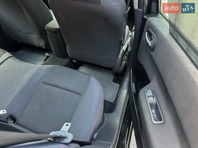 Черный Рено Меган, объемом двигателя 1.6 л и пробегом 203 тыс. км за 5500 $, фото 94 на Automoto.ua
