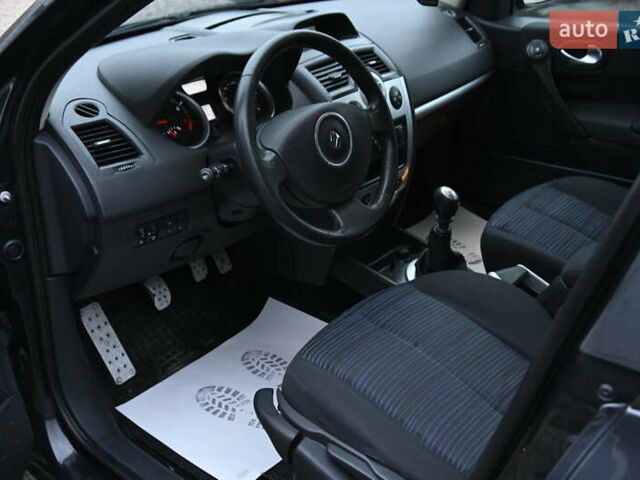 Черный Рено Меган, объемом двигателя 1.5 л и пробегом 266 тыс. км за 4600 $, фото 13 на Automoto.ua