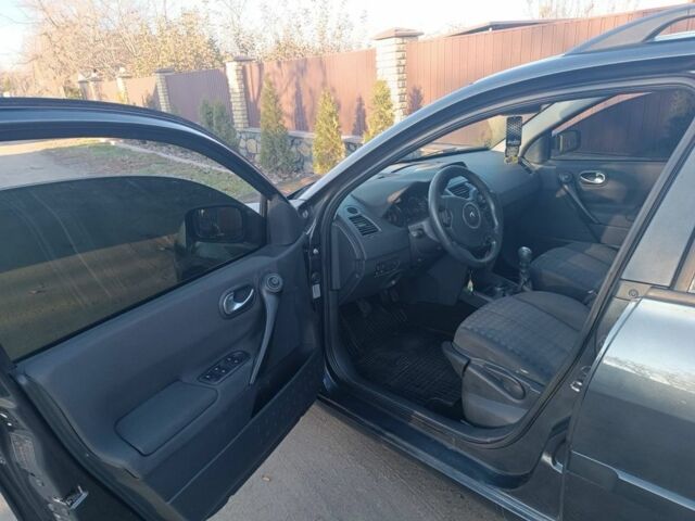 Черный Рено Меган, объемом двигателя 1.5 л и пробегом 298 тыс. км за 4600 $, фото 8 на Automoto.ua