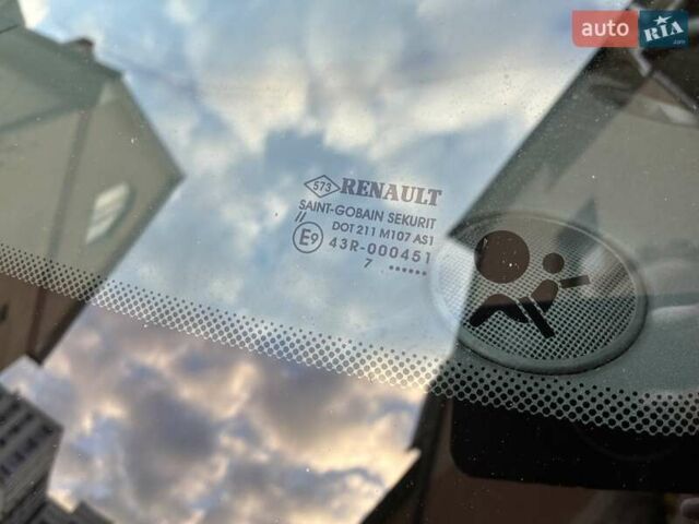 Рено Меган 2007 в Луцке на Automoto.ua Черный Рено Меган, объемом двигателя 1.6 л и пробегом 134 тыс. км за 5599 $, фото 4 на Automoto.ua