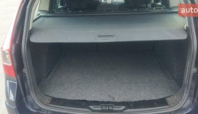 Черный Рено Меган, объемом двигателя 1.6 л и пробегом 263 тыс. км за 4700 $, фото 8 на Automoto.ua