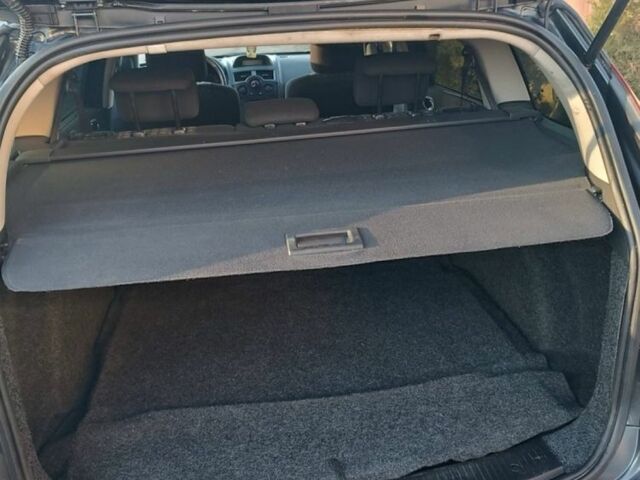 Черный Рено Меган, объемом двигателя 1.5 л и пробегом 298 тыс. км за 4600 $, фото 10 на Automoto.ua