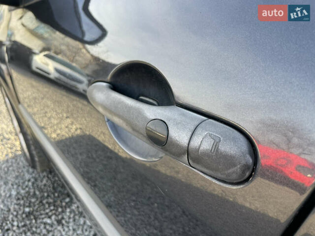 Чорний Рено Меган, об'ємом двигуна 1.46 л та пробігом 220 тис. км за 4799 $, фото 14 на Automoto.ua