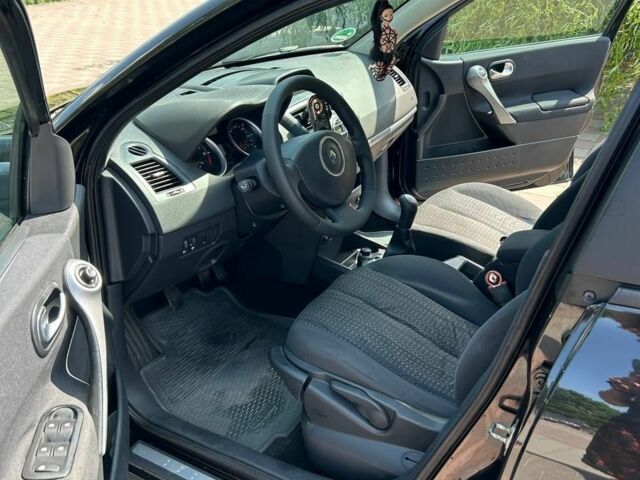 Чорний Рено Меган, об'ємом двигуна 1.6 л та пробігом 210 тис. км за 3500 $, фото 4 на Automoto.ua