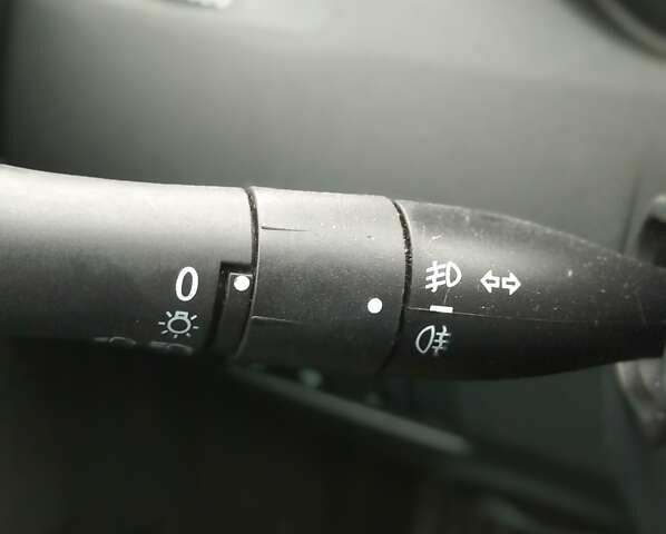 Чорний Рено Меган, об'ємом двигуна 1.6 л та пробігом 190 тис. км за 5200 $, фото 15 на Automoto.ua