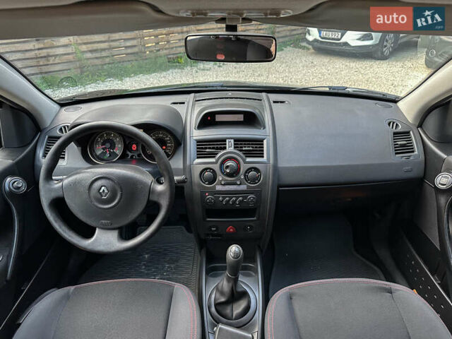 Черный Рено Меган, объемом двигателя 1.6 л и пробегом 203 тыс. км за 5500 $, фото 83 на Automoto.ua