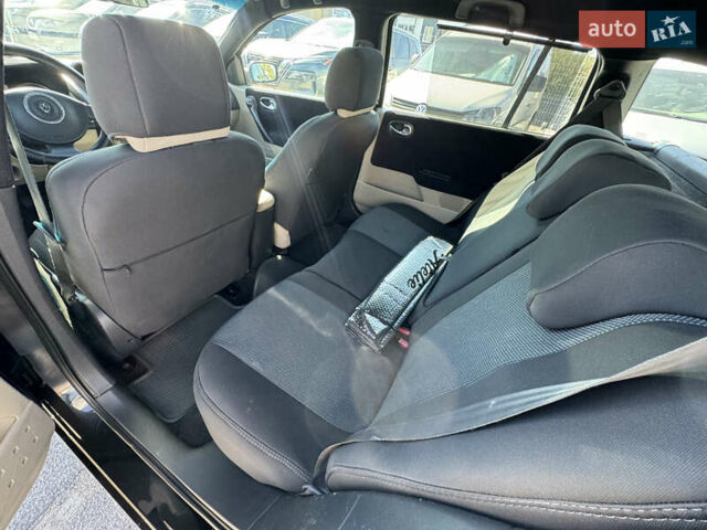 Черный Рено Меган, объемом двигателя 0 л и пробегом 252 тыс. км за 3999 $, фото 8 на Automoto.ua