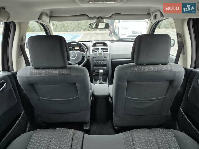 Черный Рено Меган, объемом двигателя 1.6 л и пробегом 215 тыс. км за 5499 $, фото 12 на Automoto.ua