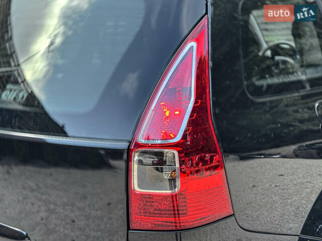 Черный Рено Меган, объемом двигателя 1.6 л и пробегом 203 тыс. км за 5500 $, фото 53 на Automoto.ua