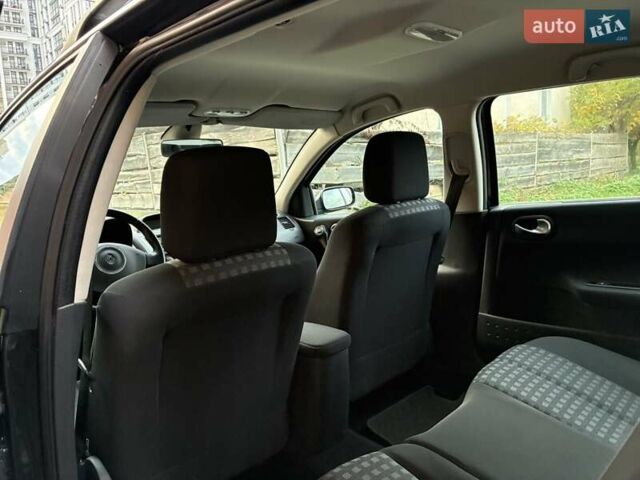 Рено Меган 2007 в Луцке на Automoto.ua Черный Рено Меган, объемом двигателя 1.6 л и пробегом 134 тыс. км за 5599 $, фото 12 на Automoto.ua