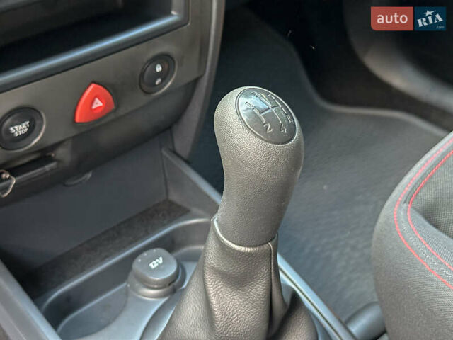 Черный Рено Меган, объемом двигателя 1.6 л и пробегом 203 тыс. км за 5500 $, фото 66 на Automoto.ua