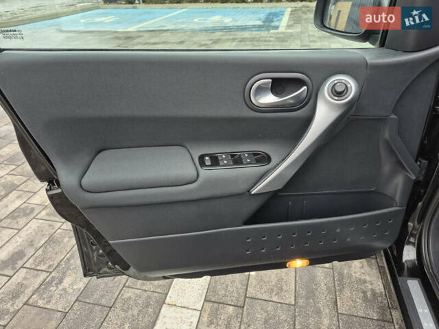 Черный Рено Меган, объемом двигателя 1.6 л и пробегом 215 тыс. км за 5499 $, фото 13 на Automoto.ua
