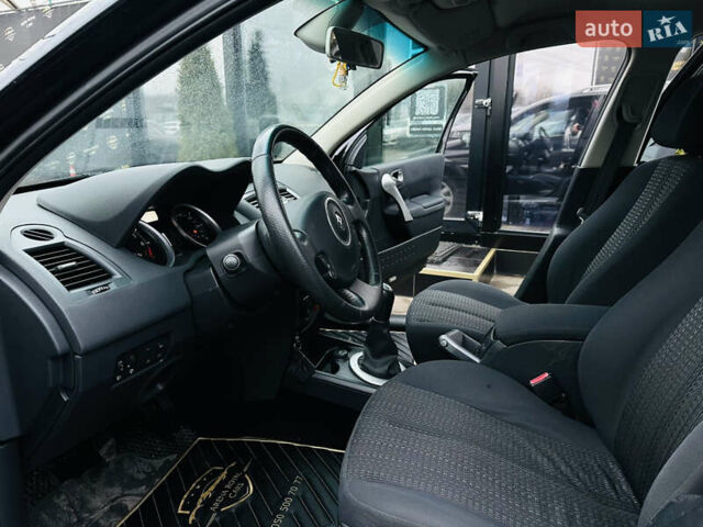 Черный Рено Меган, объемом двигателя 1.6 л и пробегом 240 тыс. км за 5100 $, фото 12 на Automoto.ua