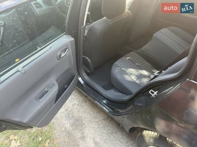 Чорний Рено Меган, об'ємом двигуна 1.6 л та пробігом 210 тис. км за 5500 $, фото 7 на Automoto.ua