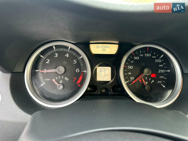 Черный Рено Меган, объемом двигателя 1.6 л и пробегом 167 тыс. км за 4650 $, фото 7 на Automoto.ua