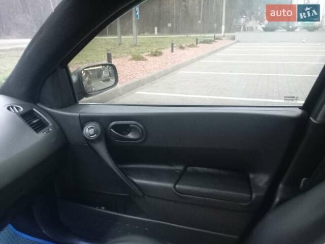 Черный Рено Меган, объемом двигателя 1.5 л и пробегом 307 тыс. км за 4500 $, фото 7 на Automoto.ua