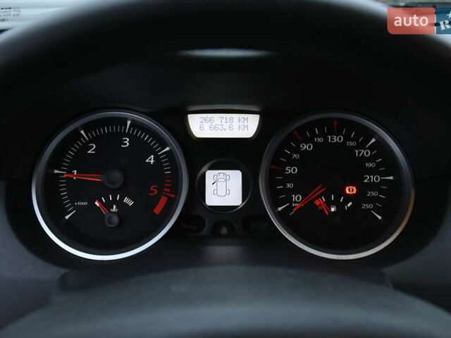 Черный Рено Меган, объемом двигателя 1.5 л и пробегом 266 тыс. км за 4600 $, фото 17 на Automoto.ua