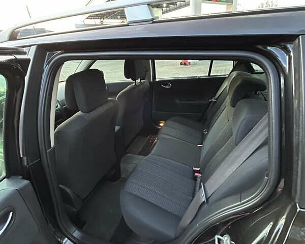 Черный Рено Меган, объемом двигателя 1.6 л и пробегом 209 тыс. км за 5699 $, фото 19 на Automoto.ua