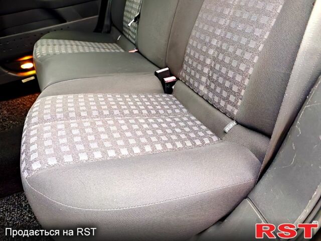 Чорний Рено Меган, об'ємом двигуна 1.6 л та пробігом 211 тис. км за 5450 $, фото 5 на Automoto.ua