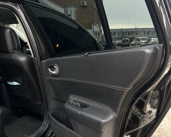 Чорний Рено Меган, об'ємом двигуна 1.46 л та пробігом 386 тис. км за 4500 $, фото 17 на Automoto.ua