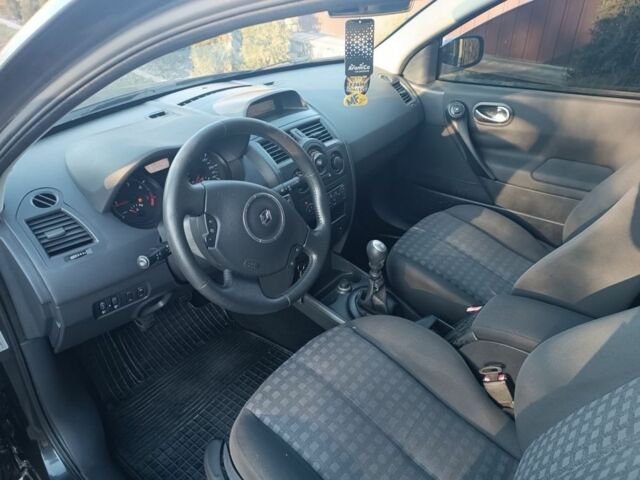 Черный Рено Меган, объемом двигателя 1.5 л и пробегом 298 тыс. км за 4600 $, фото 7 на Automoto.ua