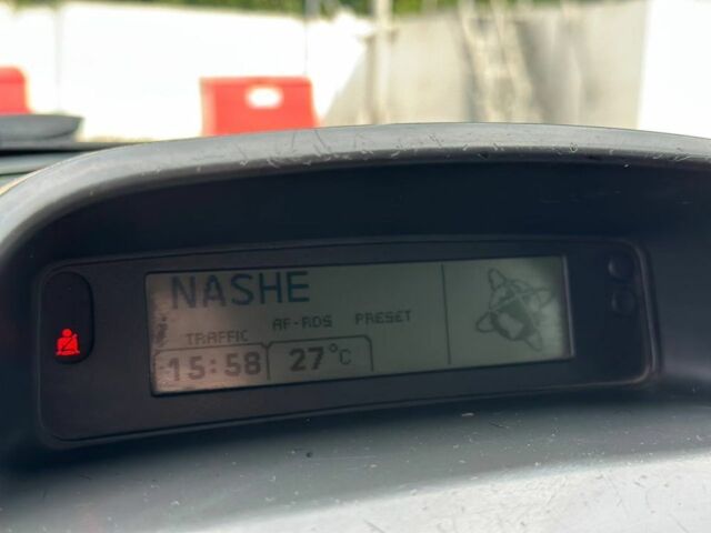 Черный Рено Меган, объемом двигателя 1.9 л и пробегом 196 тыс. км за 4999 $, фото 20 на Automoto.ua