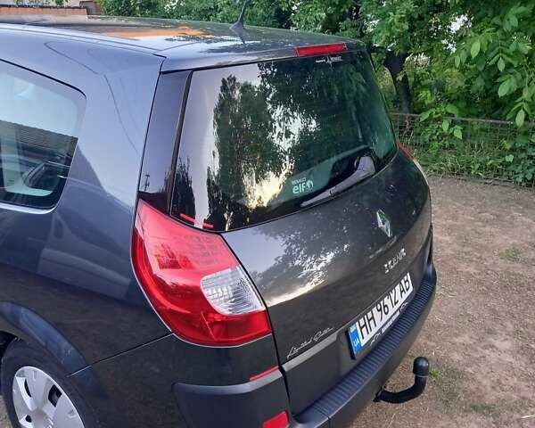 Черный Рено Меган, объемом двигателя 1.6 л и пробегом 237 тыс. км за 6700 $, фото 12 на Automoto.ua